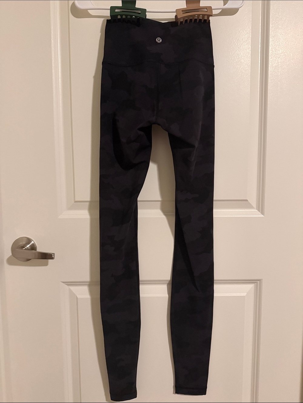 NWOT - Align Leggings - Size 2 Tall - Heritage 365 Camo Deep Coal Multi